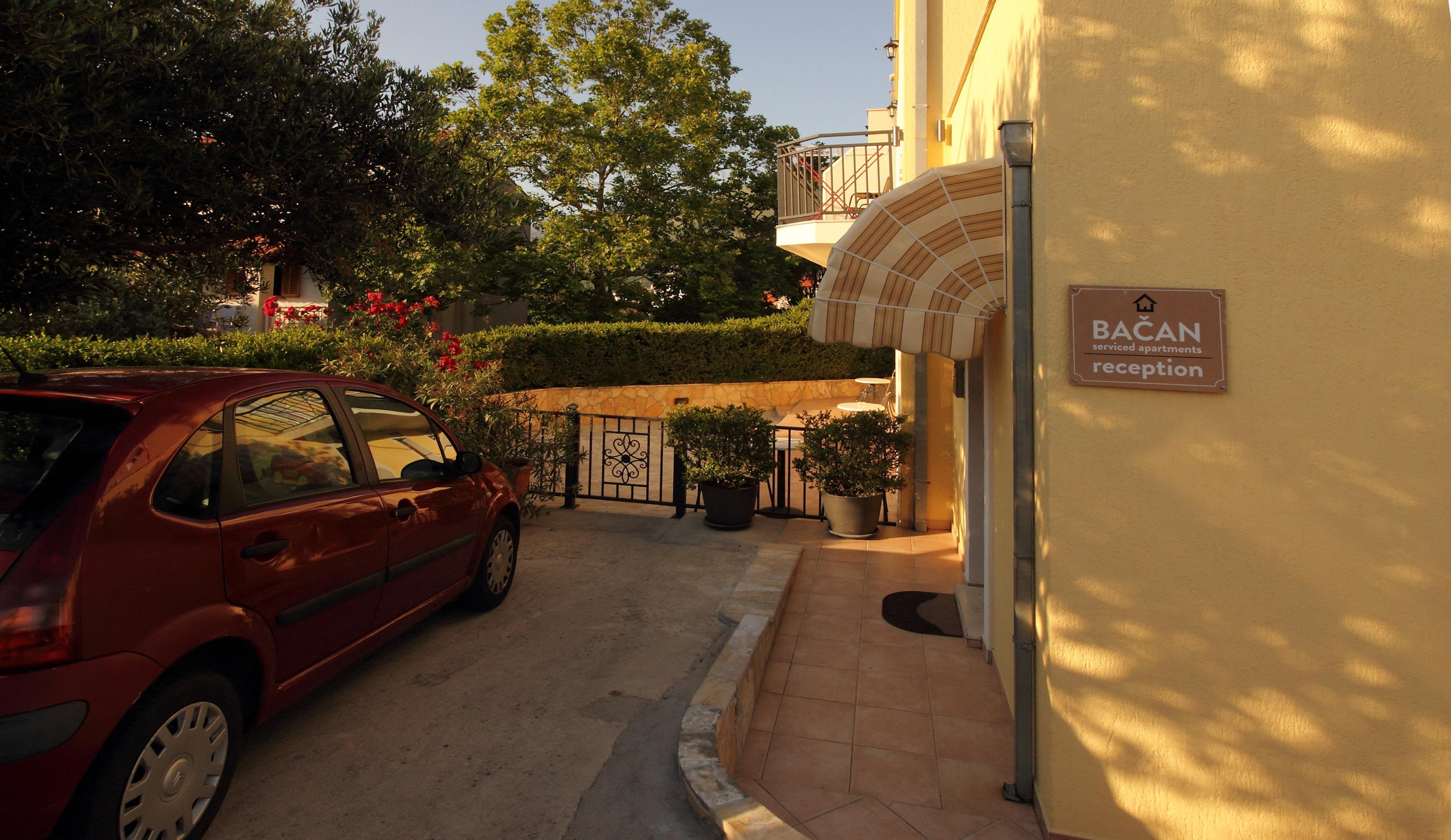 Bacan Serviced Apartments Кавтат Екстериор снимка